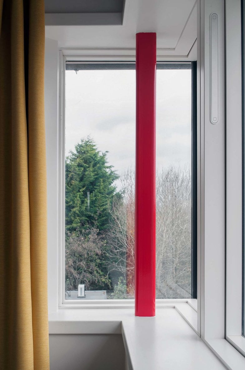 Glass to glass corner window from Idealcombi UK - frameless corner views